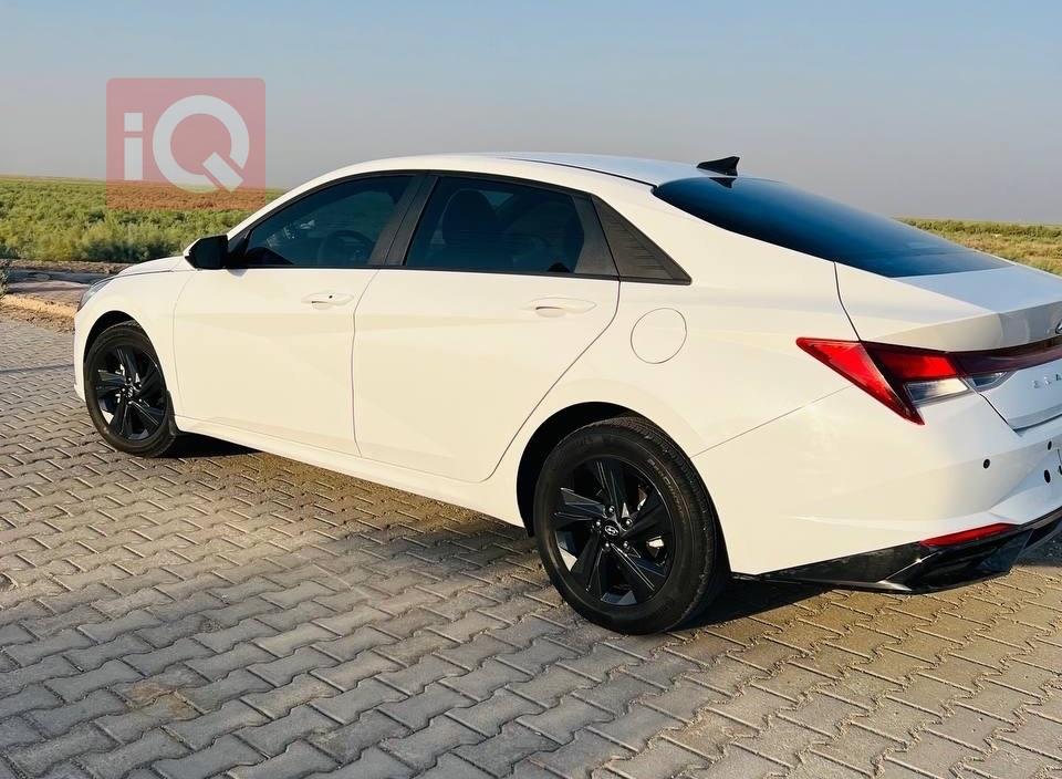 هیوندای ئەلەنترا